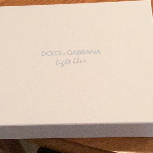 Dolce & Gabbana Light Blue Beach towel NEW in Box - Picture 3 of 5